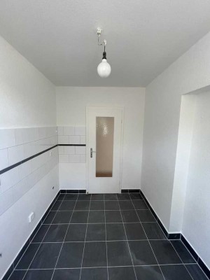 **Bezugsfertige und modernisierte 3-Raum in Essen-Schonnebeck**