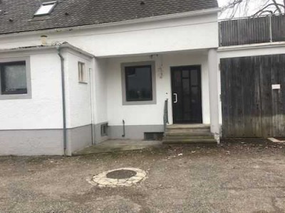 ** Modernes neu saniertes 8-Zimmer Einfamilienhaus in Augsburg **