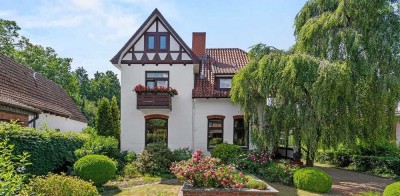 Wunderschöne Villa (Mehrgenerationenhaus) mit großem Grundstück im Herzen Tostedts