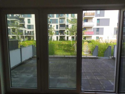 5-Zimmer-Wohnung mit großer Terrasse und Gartenstück