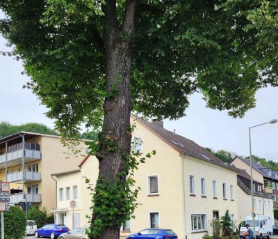 MODERNISIERTE 3 ZIMMER WOHNUNG IM BELIEBTER WOHNLAGE HATTIGNEN WINZ-BAAK. RUHRNÄHE