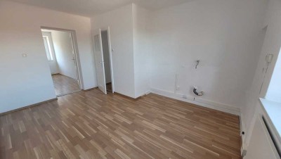 Helle 2-Zimmer-Wohnung im Zentrum von Kempten (Allgäu), trotzdem in sehr ruhiger Lage, Preis VB