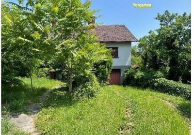 Großes Grundstück (1000 m2) mit Einfamilienhaus in ruhiger Lage in Baden privat (ohne Makler ) zu verkaufen.