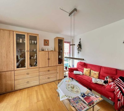 *** Achtung Kapitalanleger! Schöne 2-Zimmer Wohnung mit Wintergarten in Göggingen zu kaufen!***