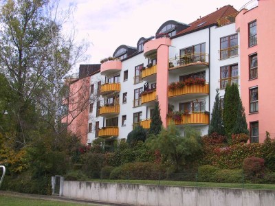 Wahnsinn!!! - Bad mit Wanne + Fenster - Aufzug im Haus