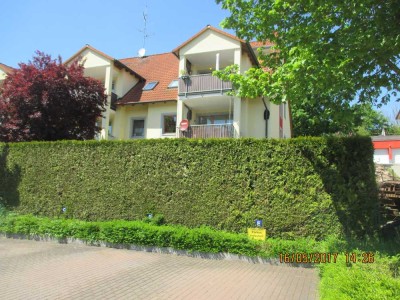 Geschmackvolle, gepflegte 3-Zimmer-DG-Wohnung mit Balkon in Vincenzennbronn