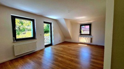 großes 1-2 Familien Haus mit Garage, Einliegerwohnung, in ruhiger Anwohnerstraße, ideale Lage in ...