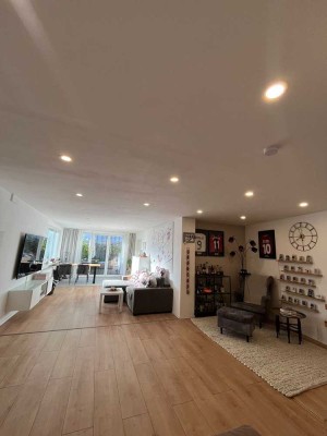 Moderne Erdgeschosswohnung mit Terrasse & Garten in Mainz-Gustavsburg von Privat