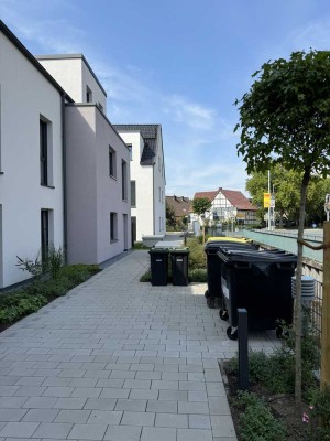 Neubau Wohnung mit Terrasse & Garten