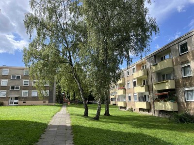 Renovierte 4 Zi.- Whng. -  Wannenbad mit Fenster und Balkon - Essen