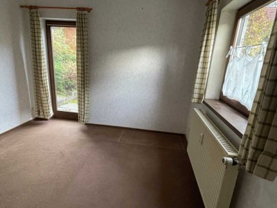 Gepflegte Doppelhaushälfte mit 4,5 Zimmern und Garage in Bad Brückenau