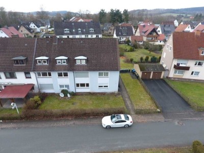 helle drei Zimmer Dachgeschosswohnung inkl. Küche mit großem Garten in Lippe, Blomberg
