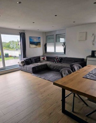 Moderne Eigentumswohnung mit großer Dachterrasse im Süden von Landsberg