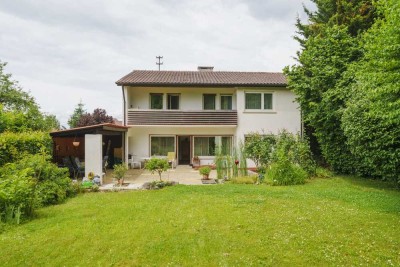 Großzügiges Einfamilienhaus mit großem Garten in ruhiger Ortsrandlage