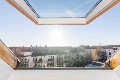 Gemütlich wohnen über den Dächern – 2 Zimmer mit Badewanne in der Mockauer Straße