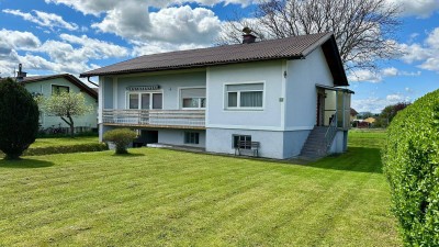 Modernisiertes Einfamilienhaus mit Garten und Fußbodenheizung in Straß