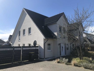 Schöne Doppelhaushälfte in ruhiger Lage