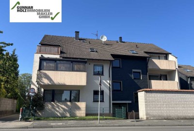 3-Zimmer-Wohnung mit Balkon und Garage.