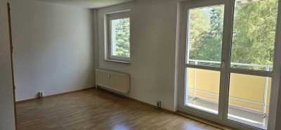 Preiswerte, 3-Zimmer-Wohnung mit Balkon und Einbauküche in Aue- Bad Schlema