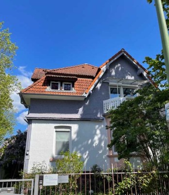 Liebevolles Einfamilien/ Mehrfamilienhaus auch gewerblich nutzbar