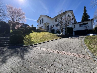 Long-Term Rental: Grand Villa in Berg am Starnberger See