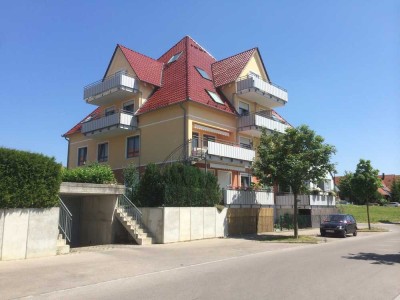 Schöne 4-ZKB-Wohnung mit Balkon im 2.OG in Mering