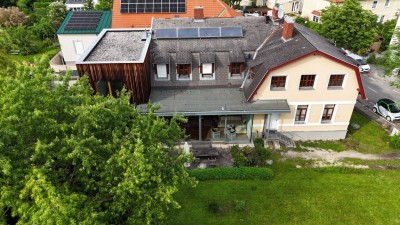 Erstklassige Lage in Baden: Modernes Einfamilienhaus mit Natur-Badeteich auf fast 2.000 m²