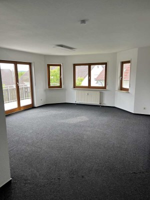 Schöne, helle 3,5-Raum Wohnung mit 2 Balkonen in Abstatt