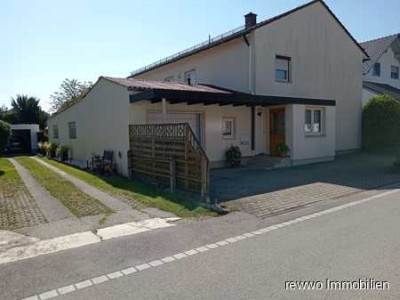 Zweifamilienhaus mit Gewerbehalle