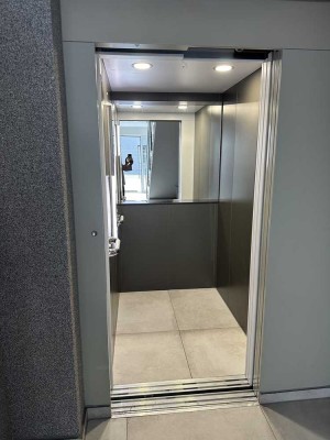 Exklusive, neuwertige 2-Raum-Penthouse-Wohnung mit gehobener Innenausstattung mit Balkon in Lehrte