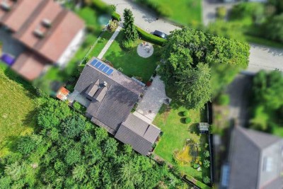 Wertiges Einfamilienhaus mit parkähnlichem Grundstück!