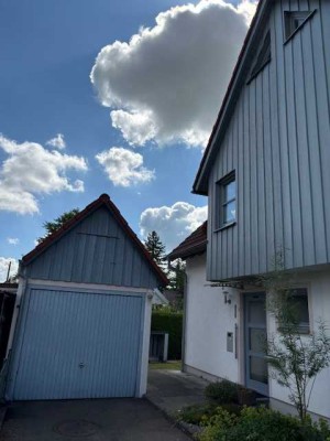 Charmante Doppelhaushälfte mit schönem Garten