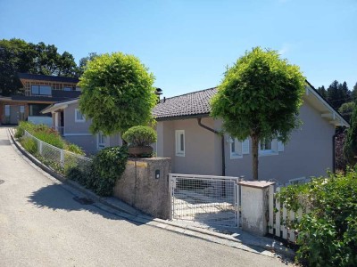 Variabel nutzbares Ein- bis Dreifamilienwohnhaus, Bestlage (Wartberghöhe) Aufstockung möglich