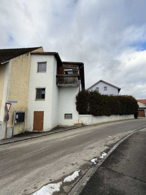 *Reserviert* Renovierungsbedürftiges Einfamilienhaus mitten im idyllischen Ortskern