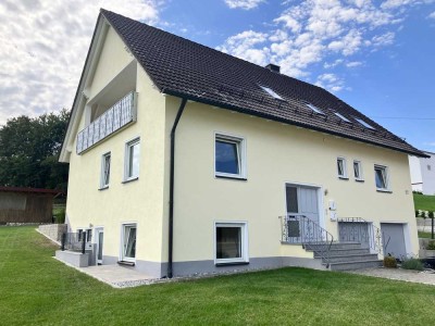 Top renovierte 4 ZKB EG Wohnung zu vermieten
