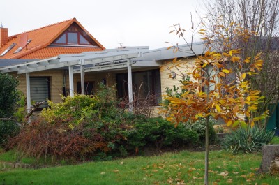 Winkelbungalow, beschauliches Wohnen auf einer Etage / Feldrandlage