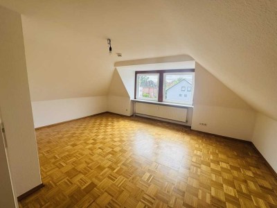Geschmackvolle, vollständig renovierte 1-Raum-DG-WG-Wohnung in Buxtehude