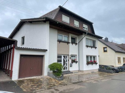 Direkt einziehen - sehr gepflegtes, freistehendes 2-Familienhaus
