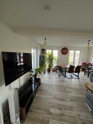 Helle, geräumige 100qm- Wohnung (Baujahr 2022, 3,5 Zimmer) mit Terrasse in Köln Holweide