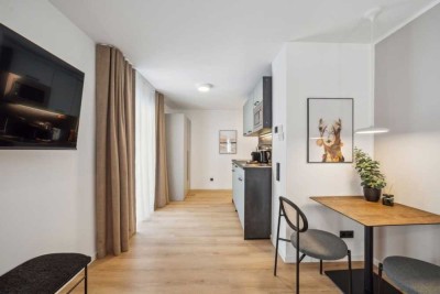 Ansprechende 1-Zimmer-Wohnung mit lux. Innenausstattung mit Balkon und EBK in Kirchheim unter Teck