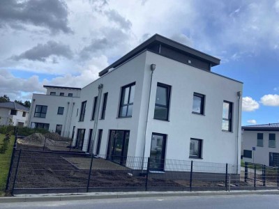 Moderne exklusive Doppelhaushälfte in attraktiver ruhiger Lage südlich von Berlin! Erstbezug!