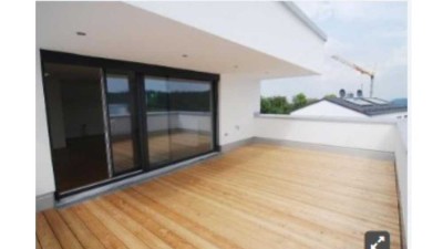 Stilvolle 4-Raum-Penthouse-Wohnung mit gehobener Innenausstattung in bevorzugter Wohnlage