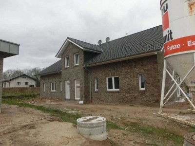 NEUBAU DHH  5 ZKB mit Carport in Uchte