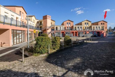 Hübsche Zwei-Zimmer-Wohnung in zentraler Lage
- Aufzug - Keller - Stellplatz -