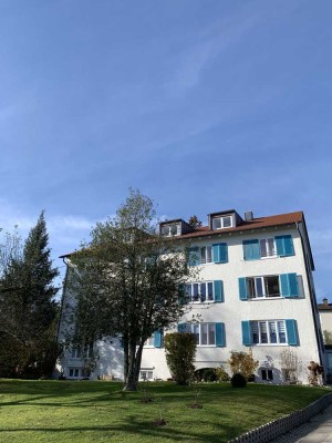 helle 4-Zimmer-DG-Wohnung in Tutzing mit Einbauküche und Seeblick