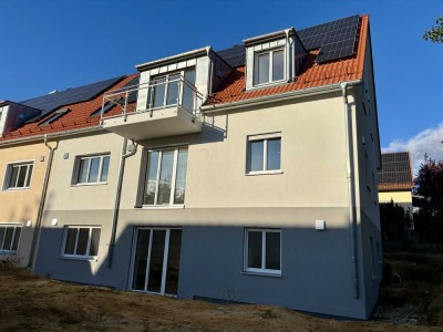 Exklusive 5-Zimmer Wohnung zum Erstbezug in einer Neubau DHH im KfW 40 Standard