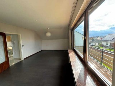 Vellmar - Hübsche Dachgeschosswohnung mit Balkon in ruhiger Lage