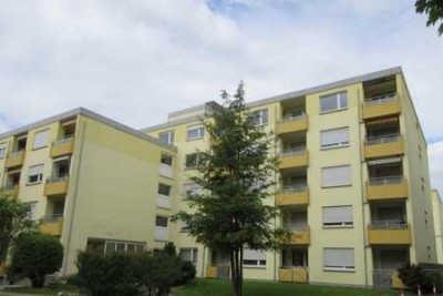 2 Zimmer- Wohnung mit  Loggia in gepflegter Wohnanlage am Kurpark !
Ideal als Kapitalanlage !