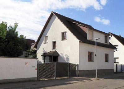 Stattliches Einfamilienhaus mit Scheune und sehr viel Platz