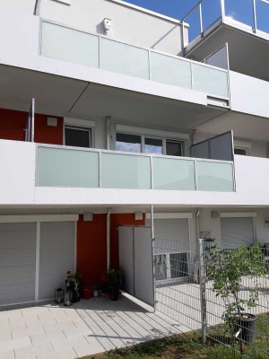 Exklusive, geräumige und neuwertige 1-Zimmer-Wohnung mit Balkon und EBK in Rosenheim